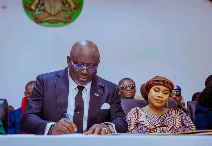 Oborevwori Swears In Six New Judges in Delta